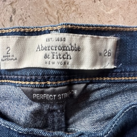 Abercrombie & Fitch size 26 denim shorts - Picture 7 of 12